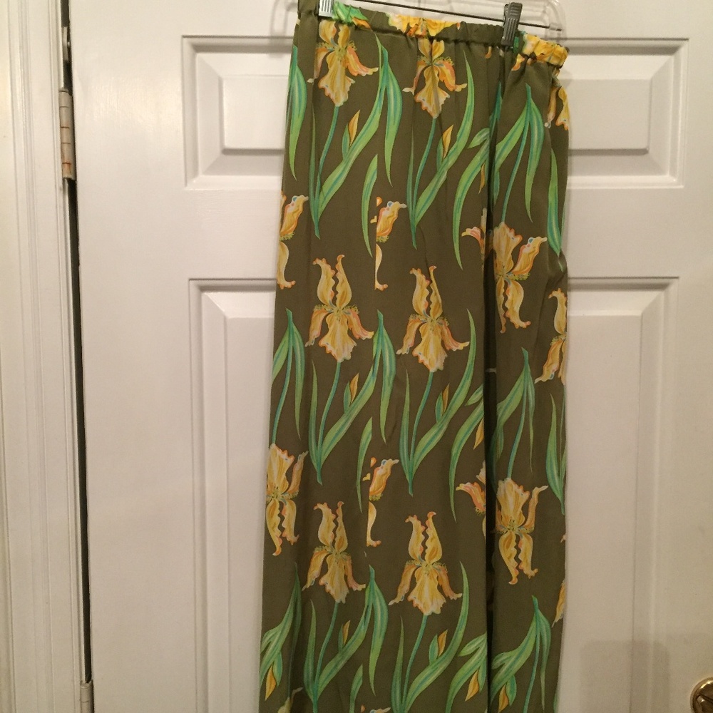 Bob Mackie Wearable Art Medium Floral Maxi Skirt